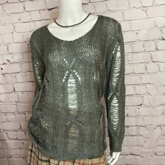 Grey knitted crochet sweater - Picture 3 of 7
